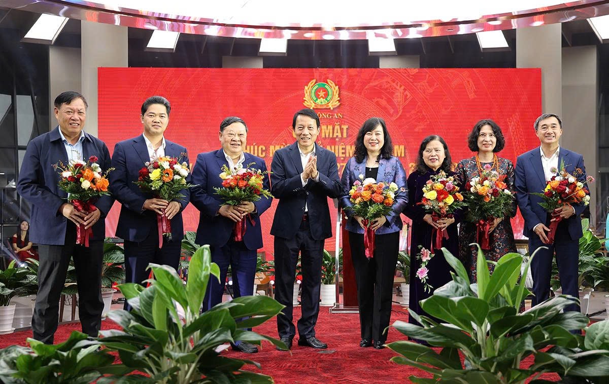 Tiếp tục phối hợp chặt chẽ giữa 2 ngành Công an và Y tế để tạo dấu ấn thiết thực vì sức khỏe nhân dân- Ảnh 4.