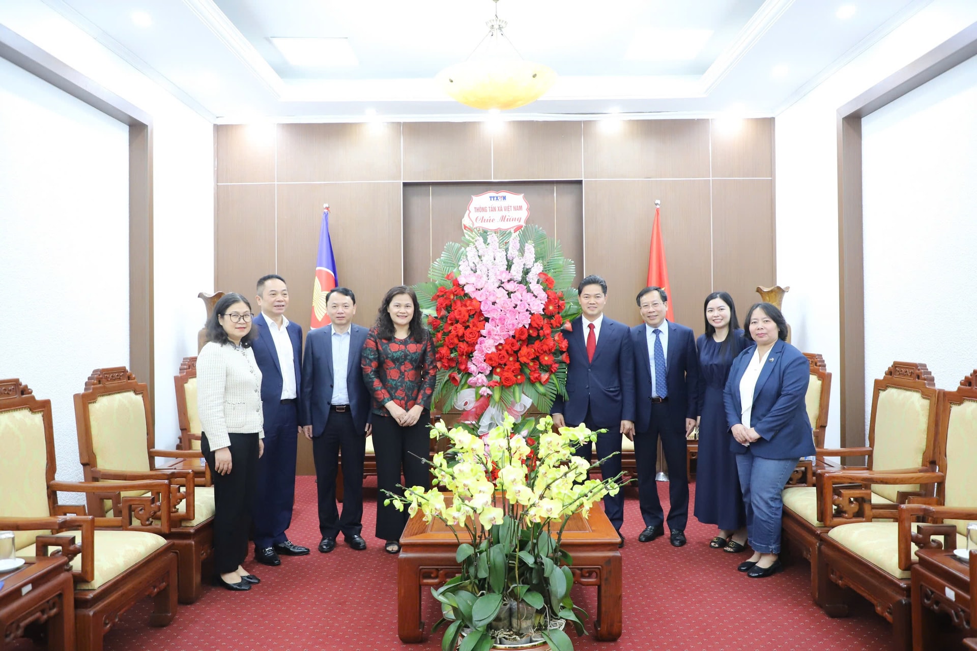 Nhiều Bộ, Ngành, Hội, đoàn thể chúc mừng Bộ Y tế dịp kỷ niệm Ngày Thầy thuốc Việt Nam- Ảnh 5. Nhiều Bộ, Ngành, Hội, đoàn thể chúc mừng Bộ Y tế dịp kỷ niệm Ngày Thầy thuốc Việt Nam- Ảnh 5.