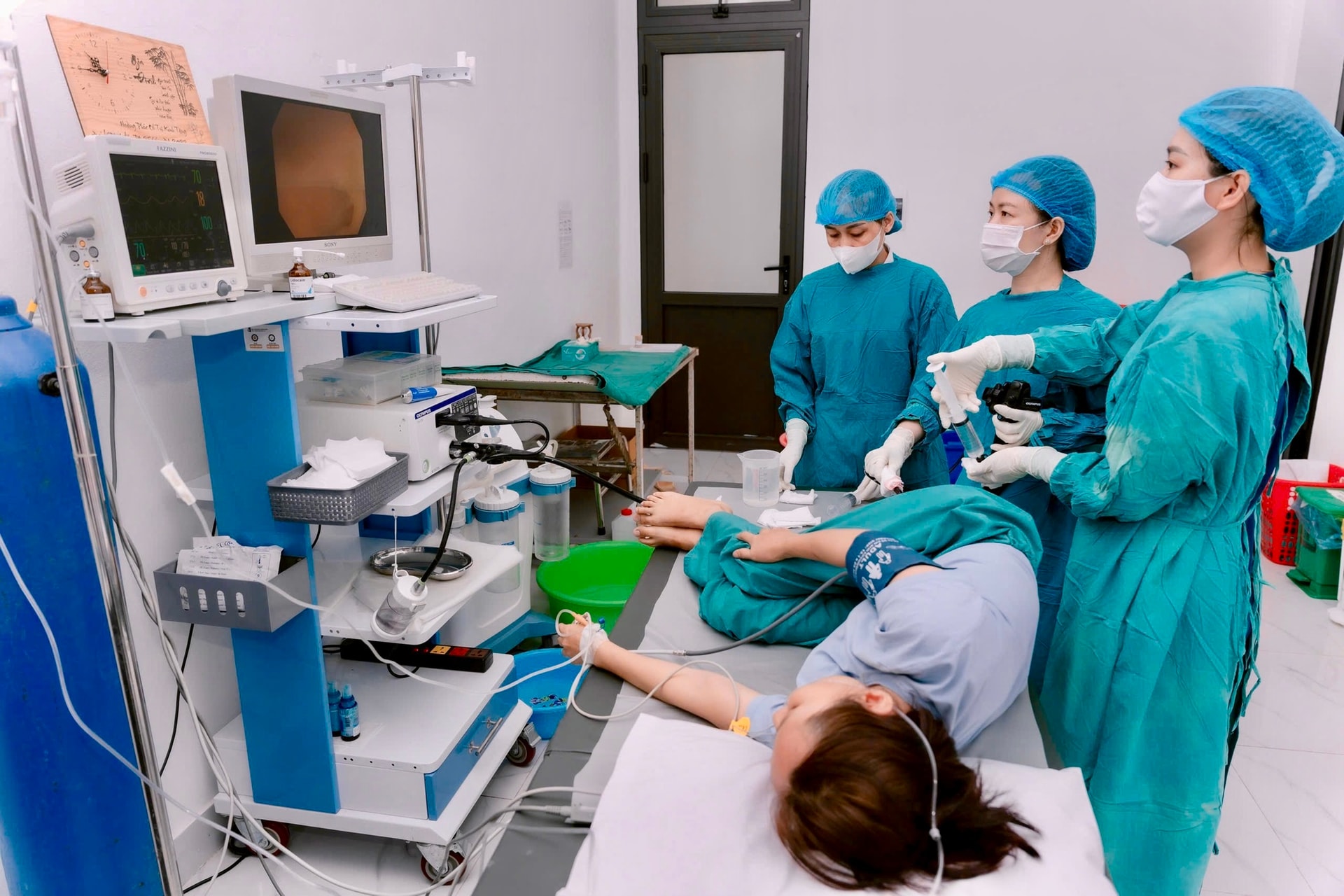 Nữ bác sĩ 20 năm viết tiếp hành trình còn dang dở của người ba - Ảnh 3.