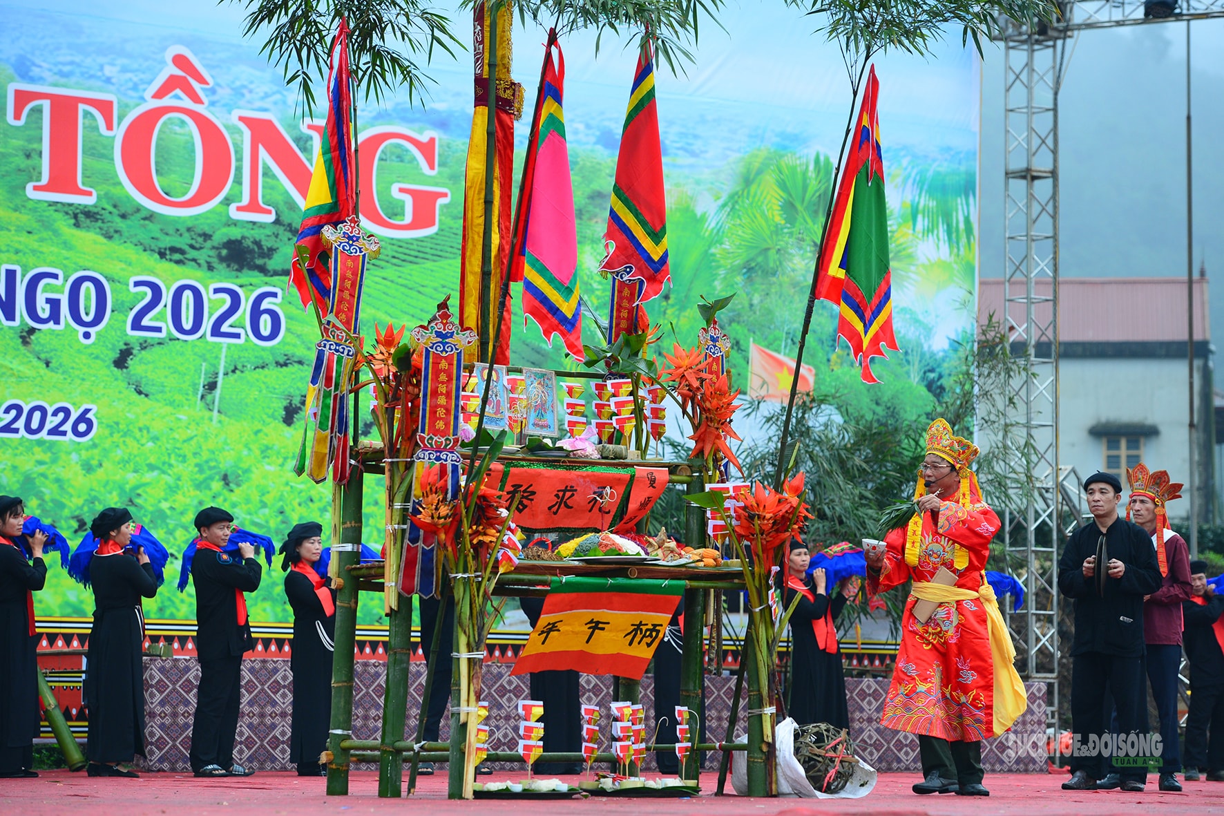 Lễ hội xuống đồng nơi 'Thủ đô gió ngàn'- Ảnh 6. Lễ hội xuống đồng nơi 'Thủ đô gió ngàn'- Ảnh 6.
