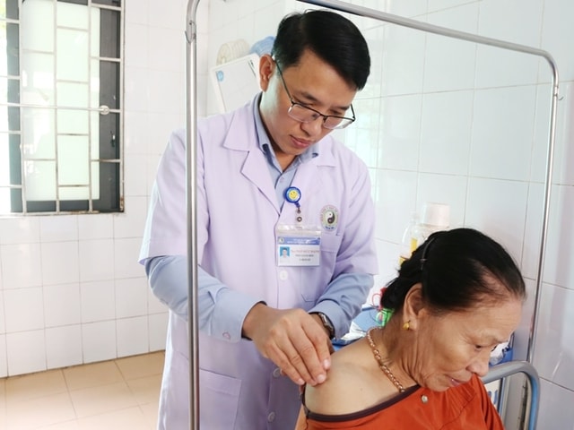 Làm chủ kỹ thuật chuyên sâu, y tế Hà Tĩnh giữ vững 'trụ cột' tuyến tỉnh- Ảnh 4. Làm chủ kỹ thuật chuyên sâu, y tế Hà Tĩnh giữ vững 'trụ cột' tuyến tỉnh- Ảnh 4.