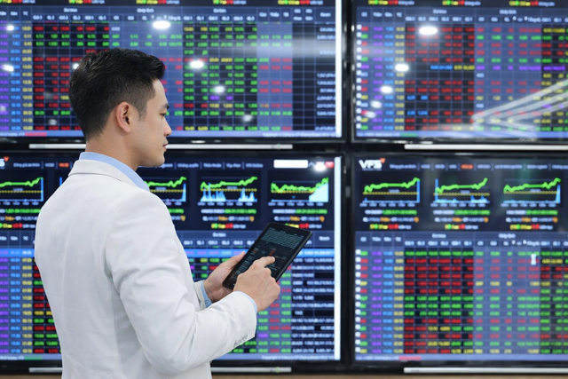 Xu hướng chứng khoán 27/2, tăng mua cổ phiếu cho mục tiêu ngắn hạn- Ảnh 1. Xu hướng chứng khoán 27/2, tăng mua cổ phiếu cho mục tiêu ngắn hạn- Ảnh 1.