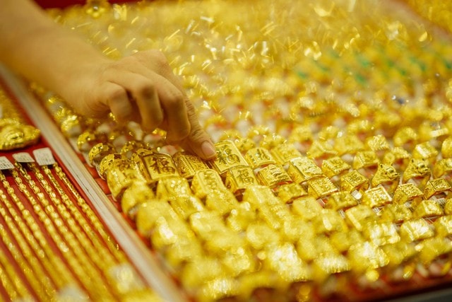 Chốt giá vàng hôm nay ngày 26/2 giảm rất mạnh trong vía Thần Tài- Ảnh 1. Chốt giá vàng hôm nay ngày 26/2 giảm rất mạnh trong vía Thần Tài- Ảnh 1.