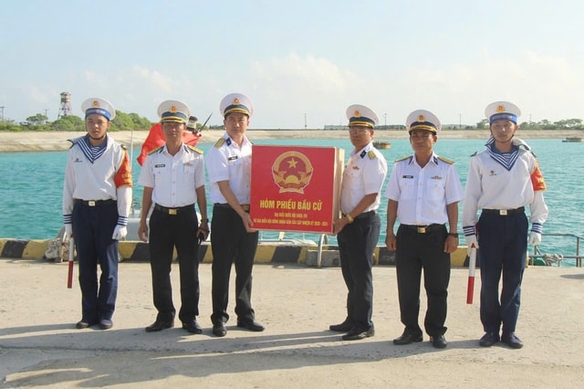 Đặc khu Trường Sa sẵn sàng cho công tác bầu cử- Ảnh 1. Đặc khu Trường Sa sẵn sàng cho công tác bầu cử- Ảnh 1.