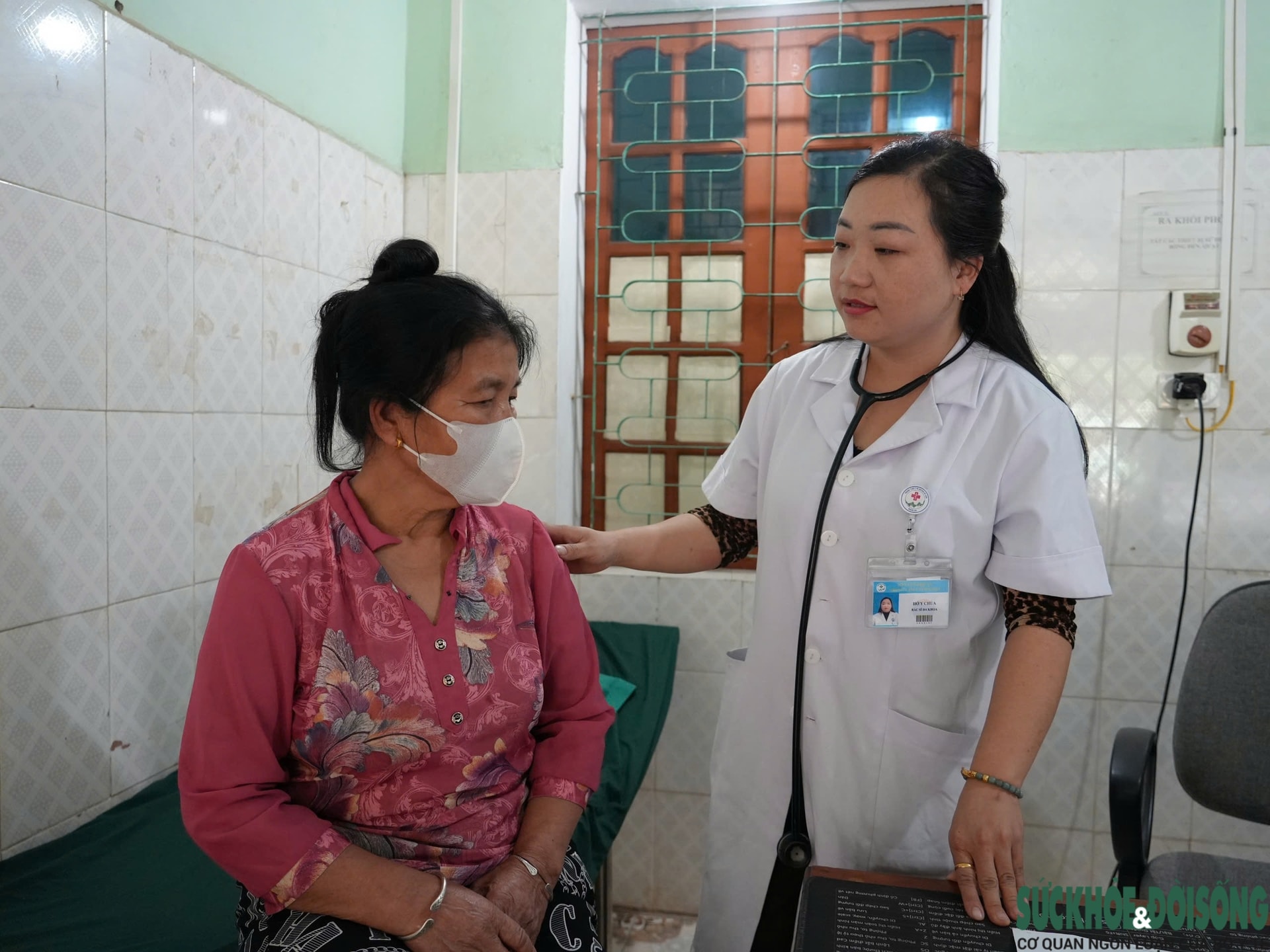 Vợ chồng bác sĩ người Mông lặng thầm ‘gác cổng bệnh tật’ miền biên viễn- Ảnh 3. Vợ chồng bác sĩ người Mông lặng thầm ‘gác cổng bệnh tật’ miền biên viễn- Ảnh 3.