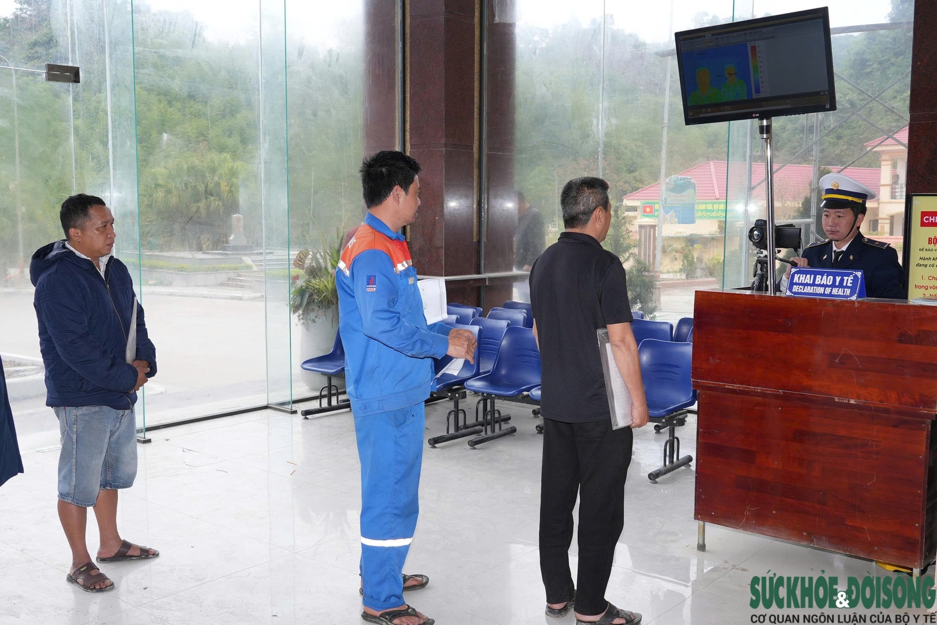 Vợ chồng bác sĩ người Mông lặng thầm ‘gác cổng bệnh tật’ miền biên viễn- Ảnh 4. Vợ chồng bác sĩ người Mông lặng thầm ‘gác cổng bệnh tật’ miền biên viễn- Ảnh 4.