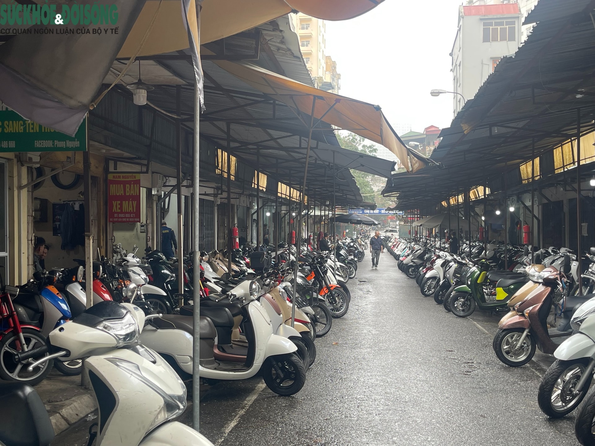 Chợ xe máy cũ chùa Hà đìu hiu đầu năm: Hàng trăm xe xếp kín, vắng bóng khách mua- Ảnh 2. Chợ xe máy cũ chùa Hà đìu hiu đầu năm: Hàng trăm xe xếp kín, vắng bóng khách mua- Ảnh 2.