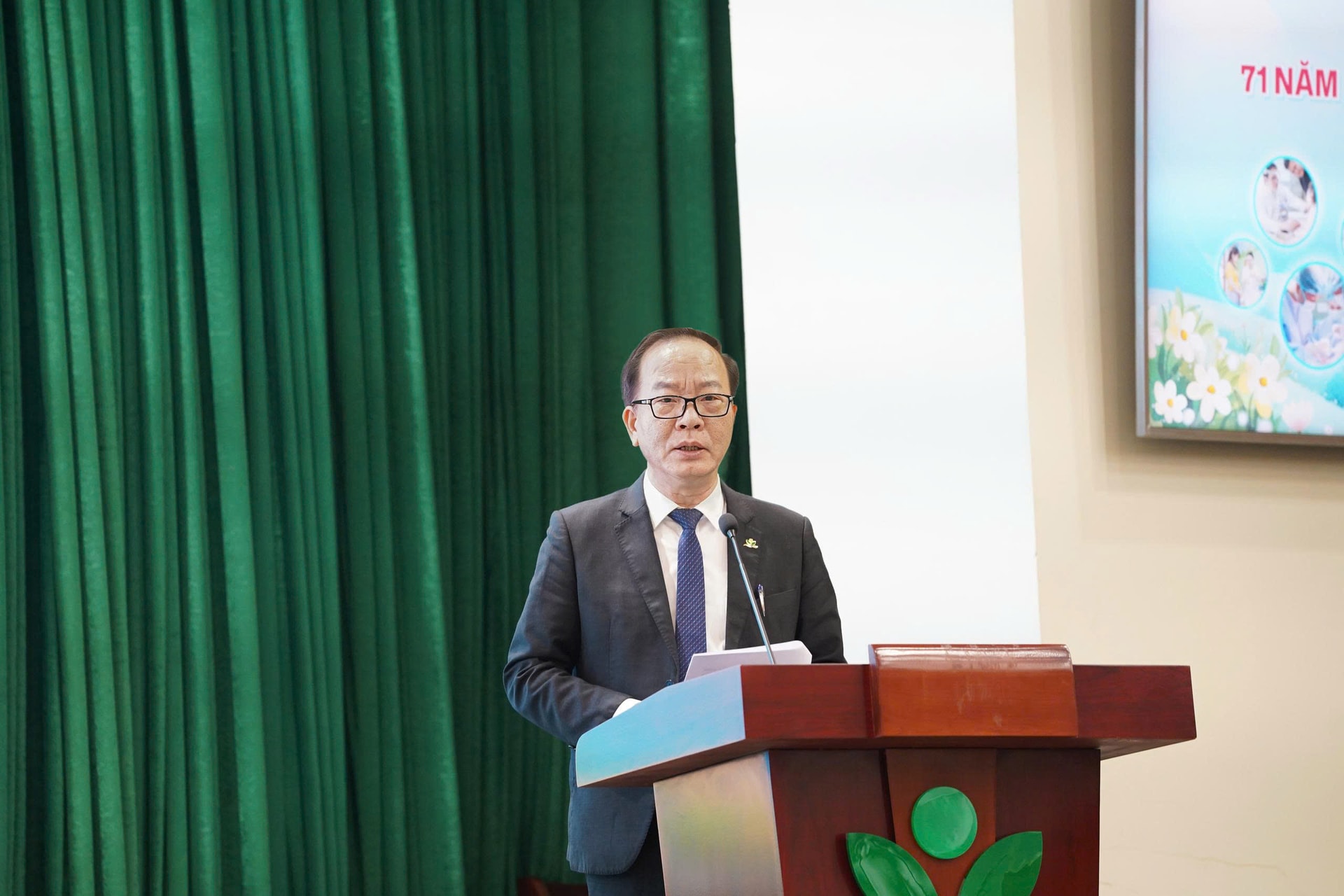 Phó Chủ tịch Quốc hội Nguyễn Thị Thanh chúc mừng ngày truyền thống ngành Y tại Bệnh viện Nhi Trung ương, BVĐK Đức Giang- Ảnh 2.