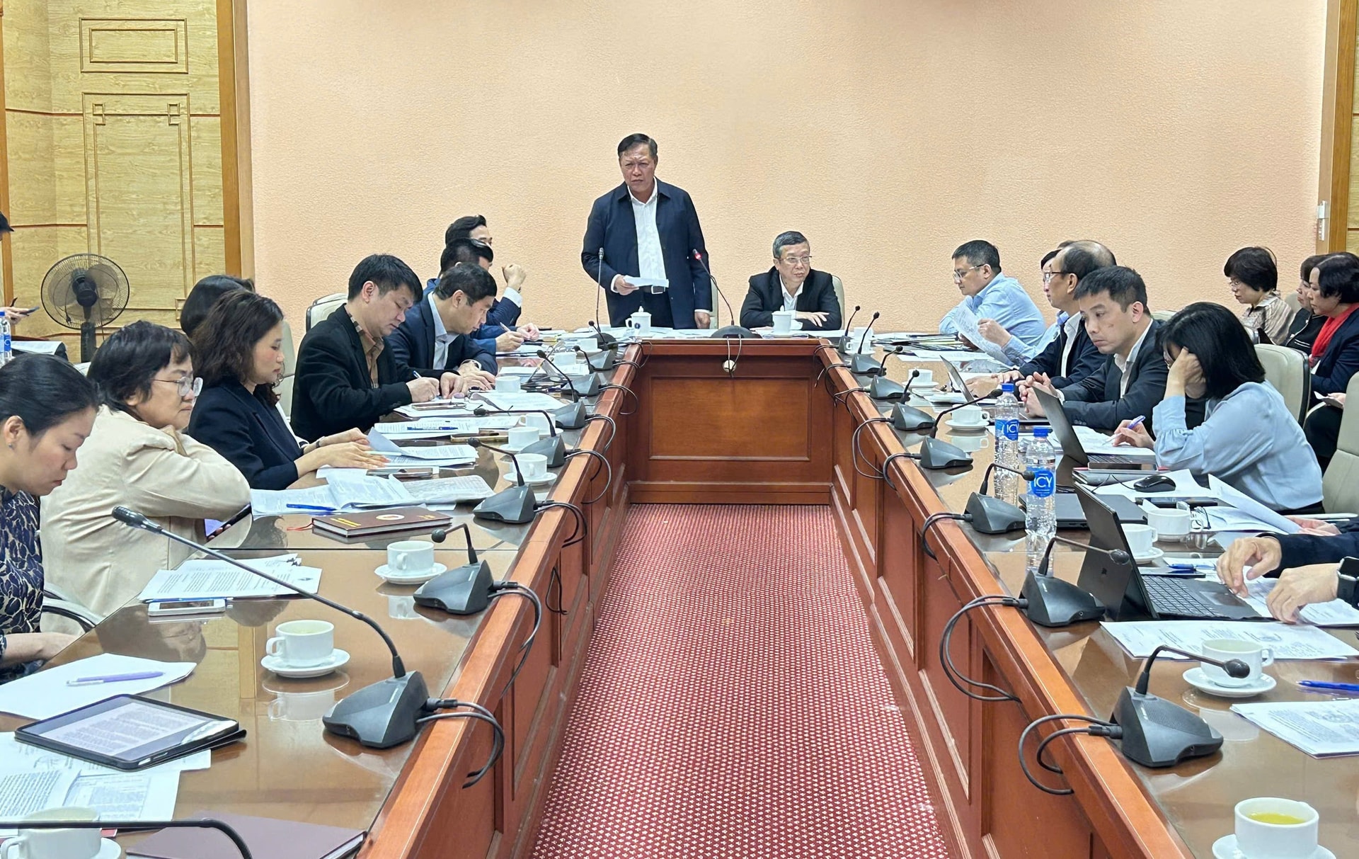 Lãnh đạo 2 Bộ Y tế - Nông nghiệp và Môi trường đồng chủ trì họp liên quan đến đề xuất sửa đổi Nghị định 46- Ảnh 1.