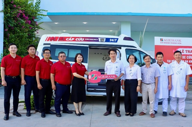 Agribank đồng hành cùng ngành y tế vì sức khỏe cộng đồng- Ảnh 2. Agribank đồng hành cùng ngành y tế vì sức khỏe cộng đồng- Ảnh 2.