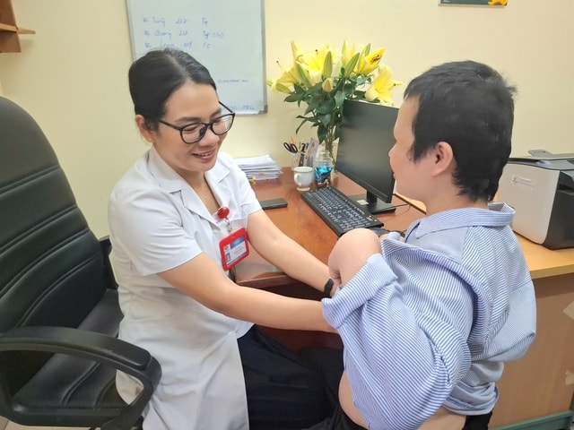 Người giữ lửa hy vọng cho phụ nữ ‘mang án’ ung thư- Ảnh 2.