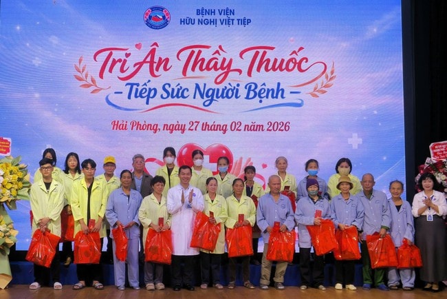  Hải Phòng: Tri ân thầy thuốc, tiếp sức người bệnh nhân ngày Thầy thuốc Việt Nam- Ảnh 1.