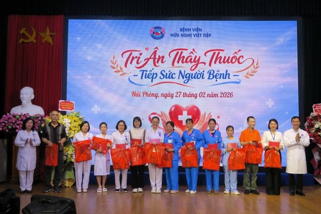  Hải Phòng: Tri ân thầy thuốc, tiếp sức người bệnh nhân ngày Thầy thuốc Việt Nam- Ảnh 5.