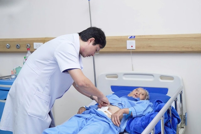 Người phụ nữ có 2 khối u quái hiếm gặp ở ổ bụng và buồng trứng- Ảnh 3.