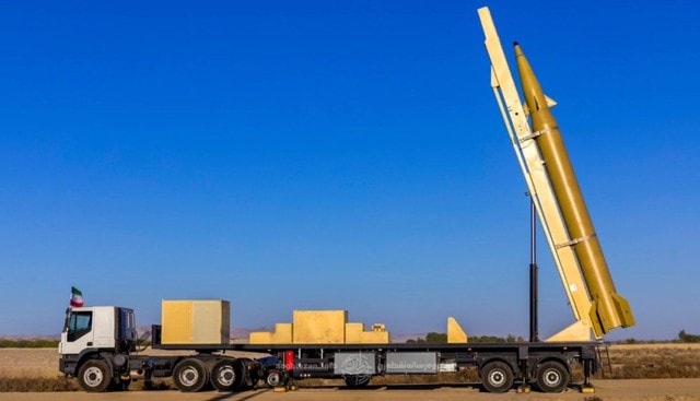 Iran phóng tên lửa đáp trả Israel, xung đột bước vào giai đoạn leo thang mới- Ảnh 1.