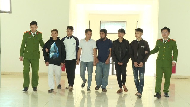 Triệu tập nhóm đối tượng tung tin giả bị 'công an đánh'- Ảnh 2. Triệu tập nhóm đối tượng tung tin giả bị 'công an đánh'- Ảnh 2.