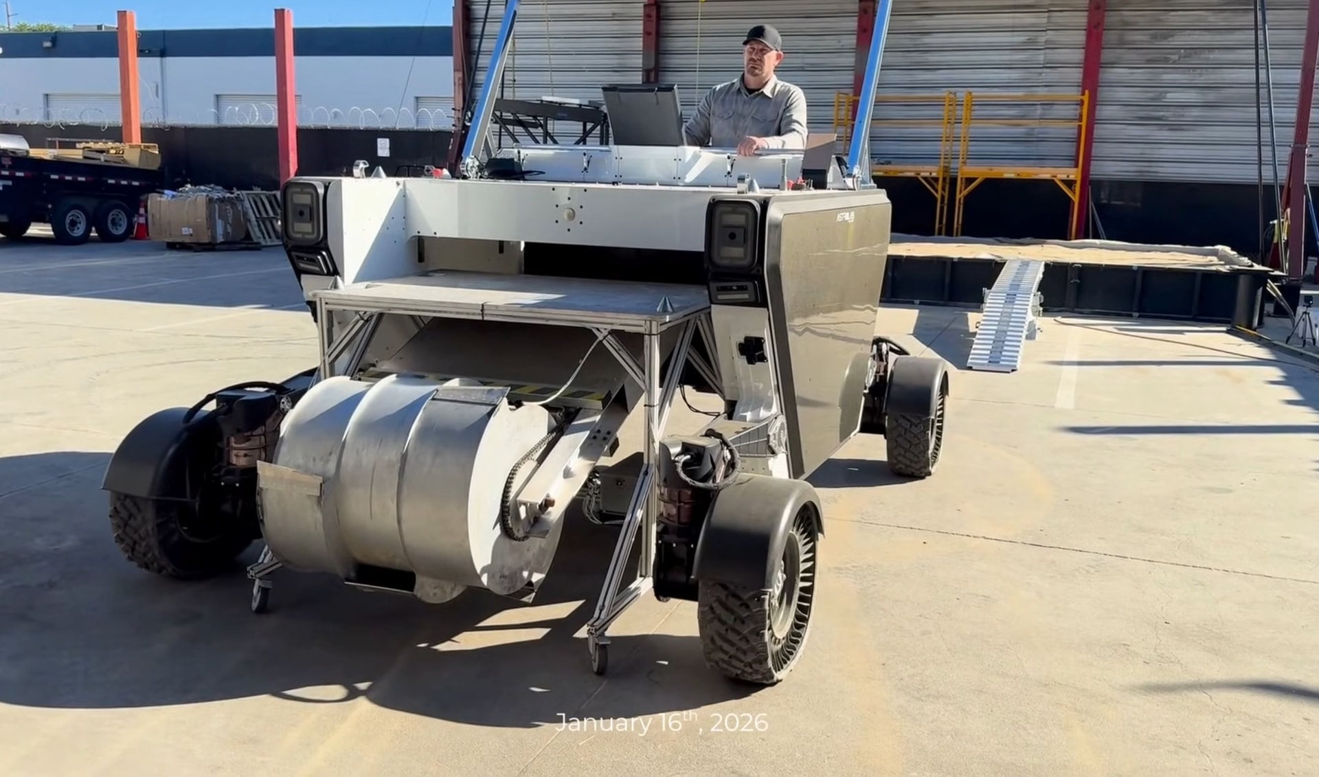 Rover FLEX kết nối với thiết bị UTIPA Excavator.