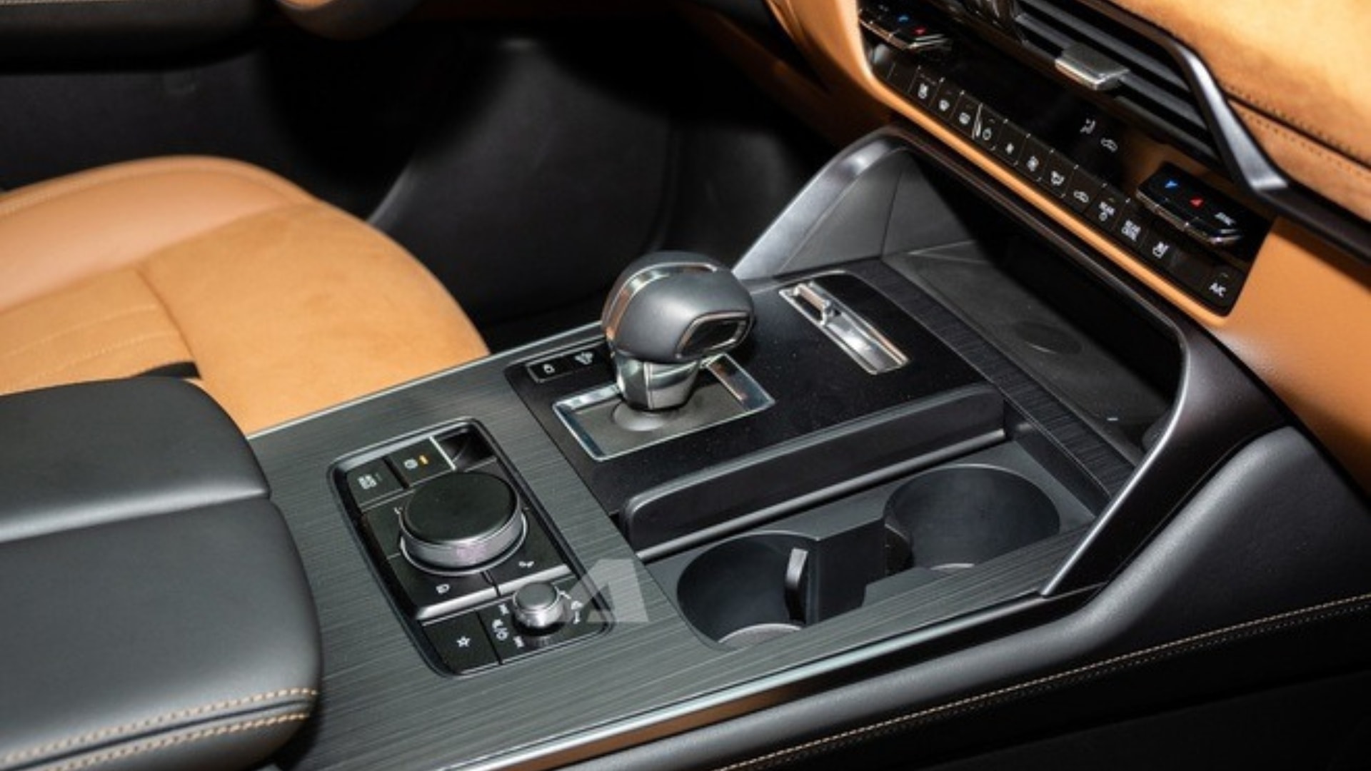 Mazda CX-90 giá gần 2,5 tỷ đồng: Lựa chọn SUV hạng sang mới tại Việt Nam - 4