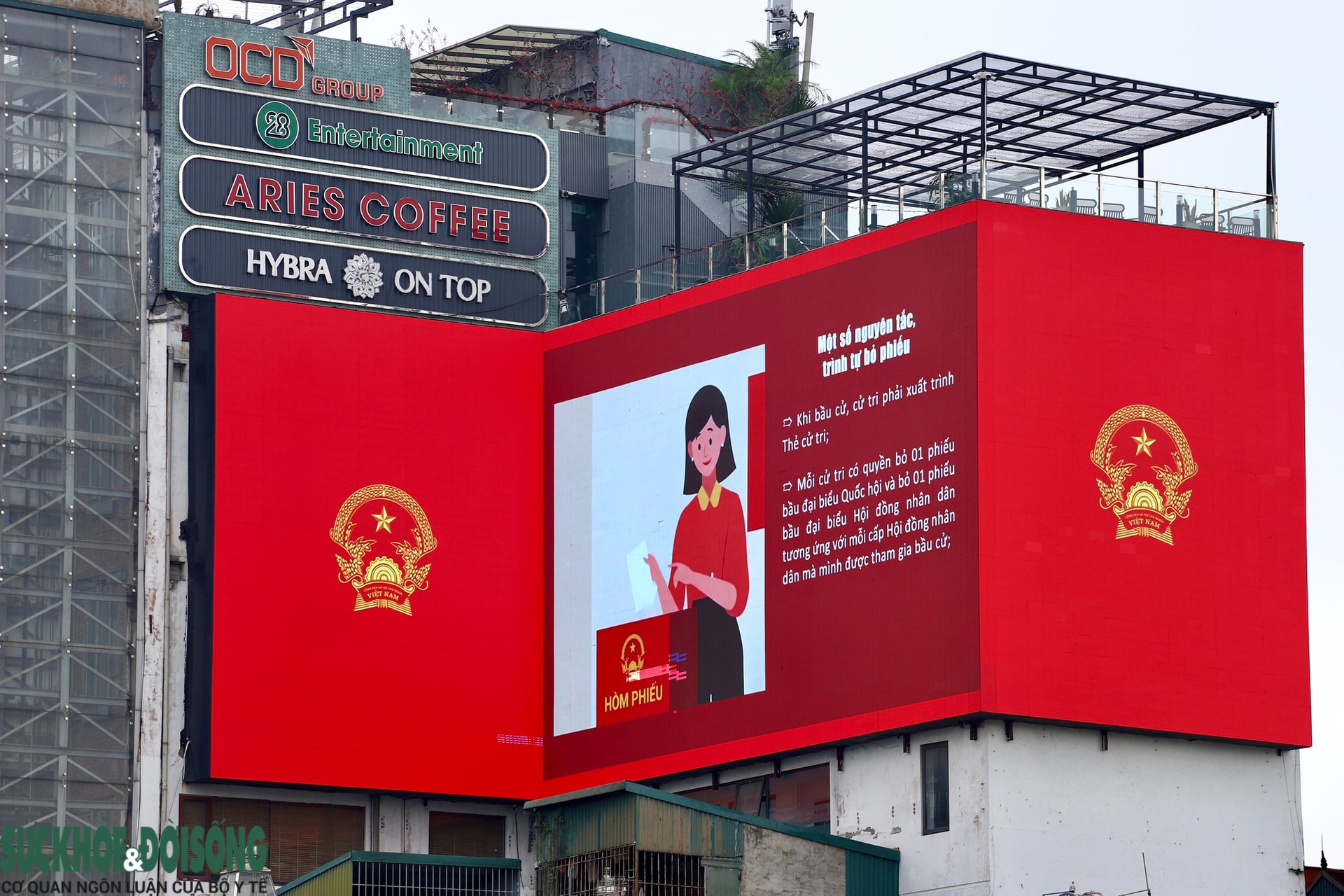 Hà Nội rực rỡ cờ hoa chào mừng bầu cử Quốc hội khóa XVI và Hội đồng nhân dân nhiệm kỳ 2026 - 2031- Ảnh 9.