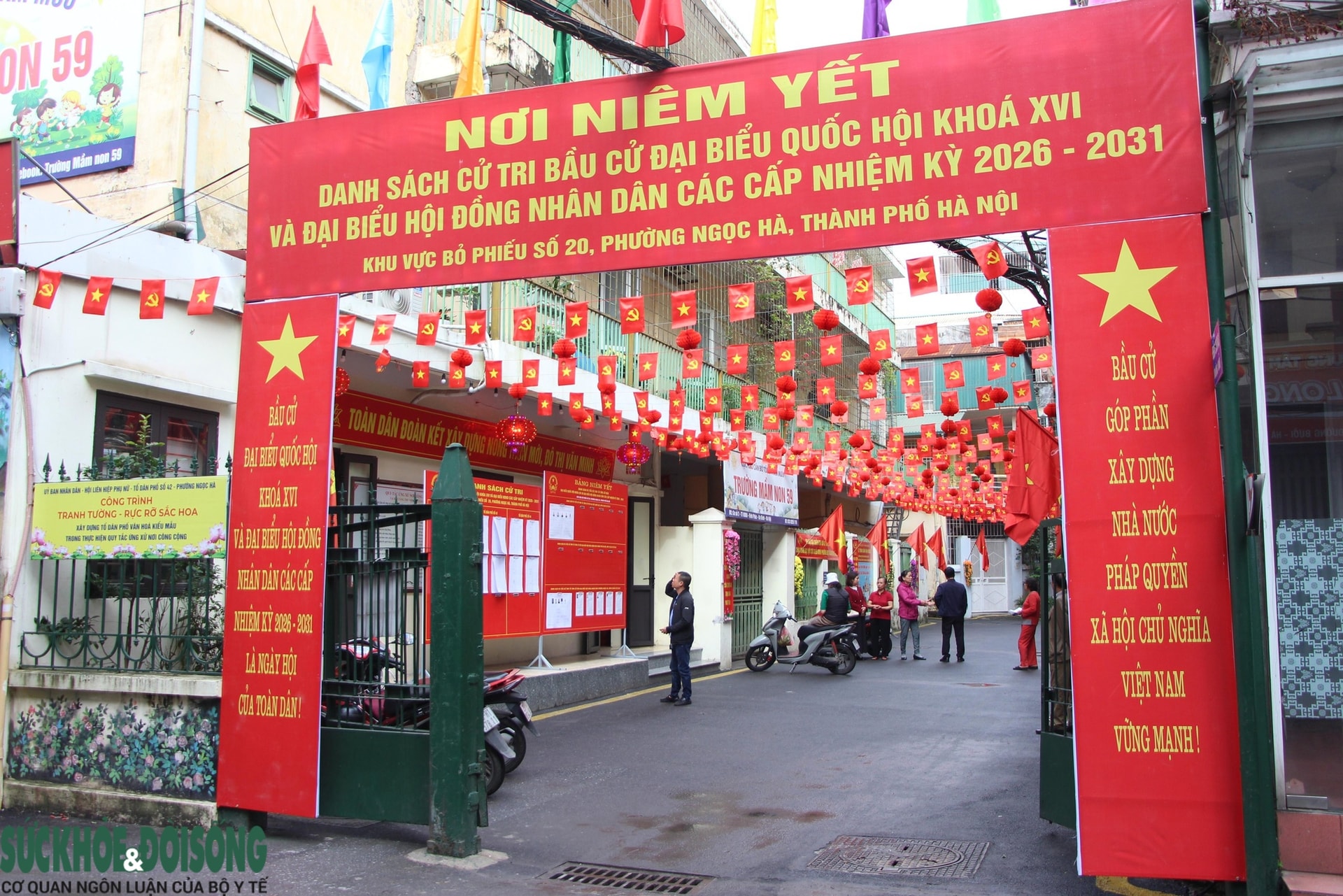 Hà Nội rực rỡ cờ hoa chào mừng bầu cử Quốc hội khóa XVI và Hội đồng nhân dân nhiệm kỳ 2026 - 2031- Ảnh 10.