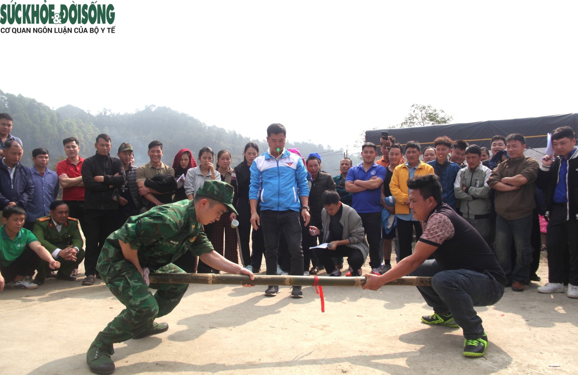 Xây dựng thế trận lòng dân vững chắc nơi tuyến đầu Tổ quốc- Ảnh 3. Xây dựng thế trận lòng dân vững chắc nơi tuyến đầu Tổ quốc- Ảnh 3.