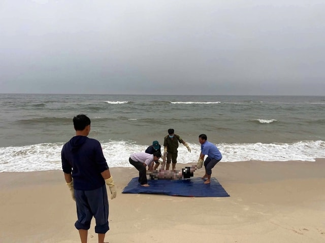 Tìm thấy thi thể du khách quê Phú Thọ bị sóng cuốn khi tắm biển- Ảnh 1.