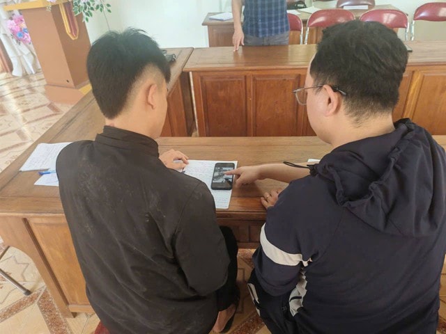 Lạng lách, quay clip đăng TikTok, thiếu niên 17 tuổi bị xử lý- Ảnh 2. Lạng lách, quay clip đăng TikTok, thiếu niên 17 tuổi bị xử lý- Ảnh 2.