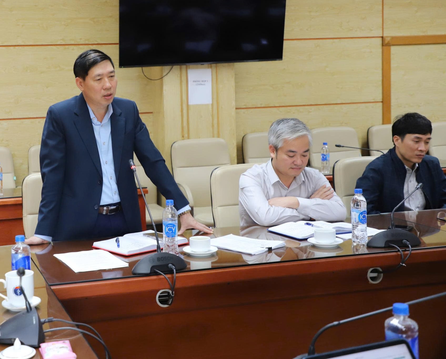 Truyền thông y tế phải luôn đi trước, xử lý vấn đề nhanh, trúng, đúng- Ảnh 5.