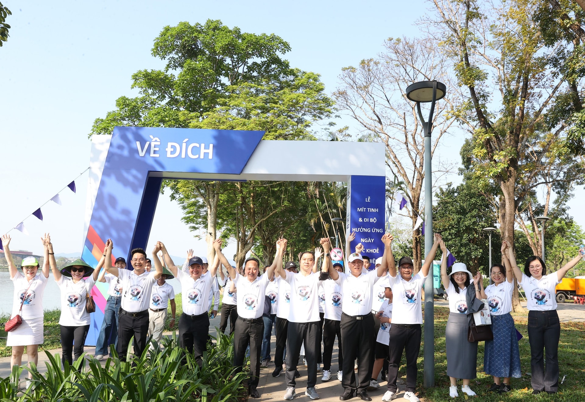 Chưa có thói quen thăm khám định kỳ khiến hơn 90% người Việt mắc các bệnh răng miệng- Ảnh 2.