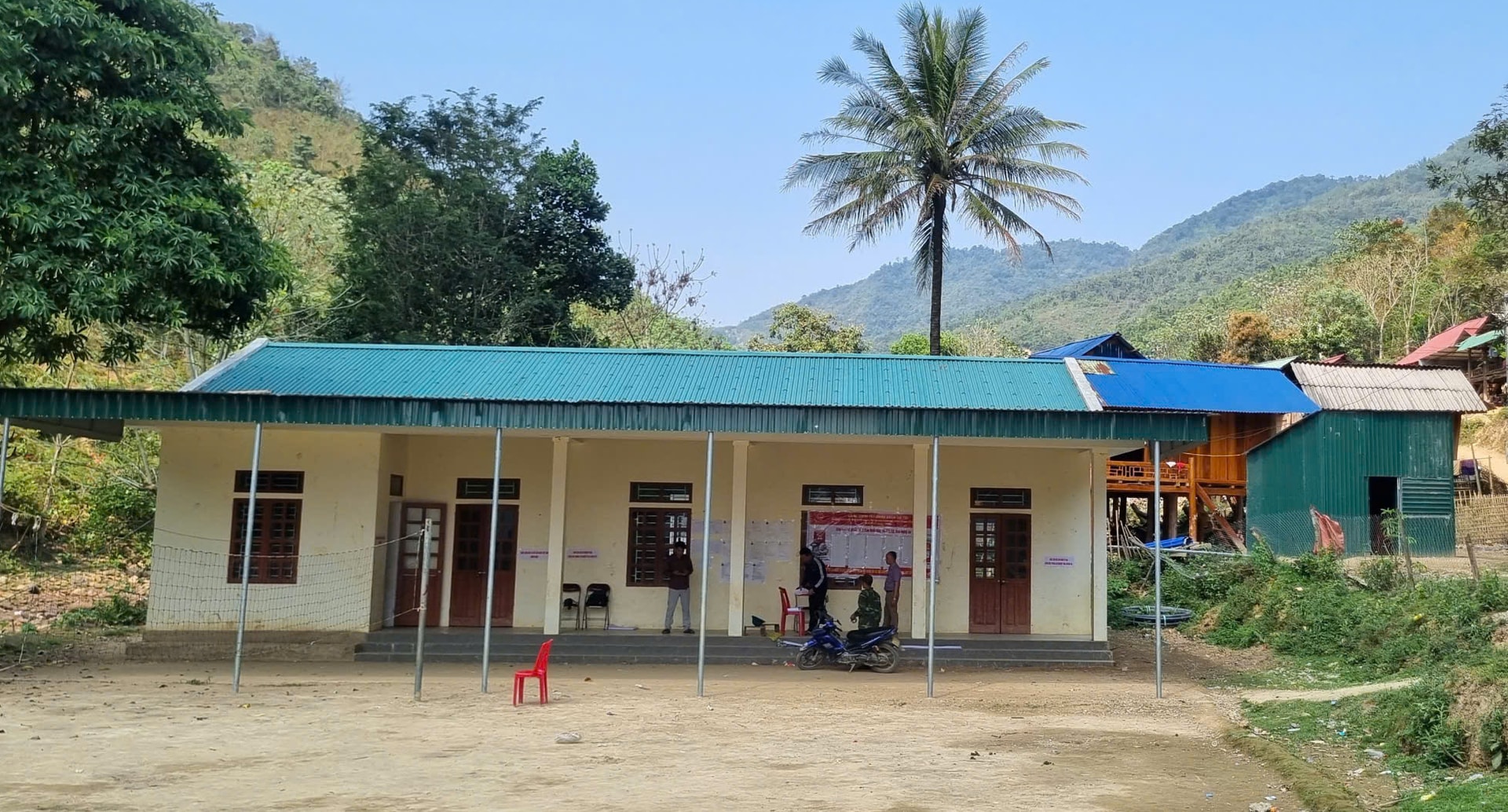 Đồng bào miền núi, vùng biên giới Nghệ An sẵn sàng cho ngày hội non sông- Ảnh 3. Đồng bào miền núi, vùng biên giới Nghệ An sẵn sàng cho ngày hội non sông- Ảnh 3.