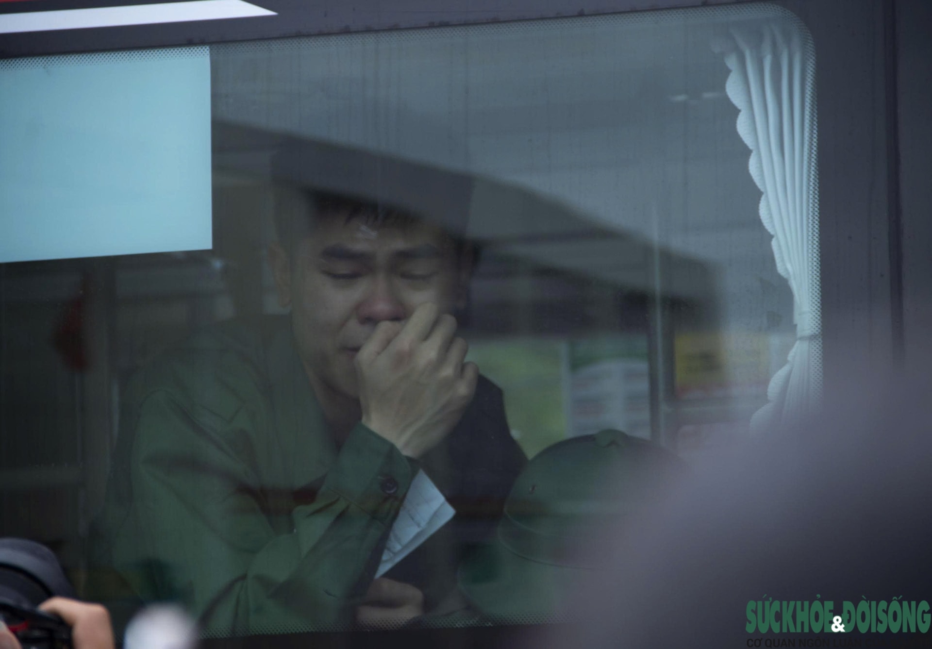 Những khoảnh khắc xúc động trong ngày tiễn quân lên đường nhập ngũ ở Nghệ An- Ảnh 10. Những khoảnh khắc xúc động trong ngày tiễn quân lên đường nhập ngũ ở Nghệ An- Ảnh 10.