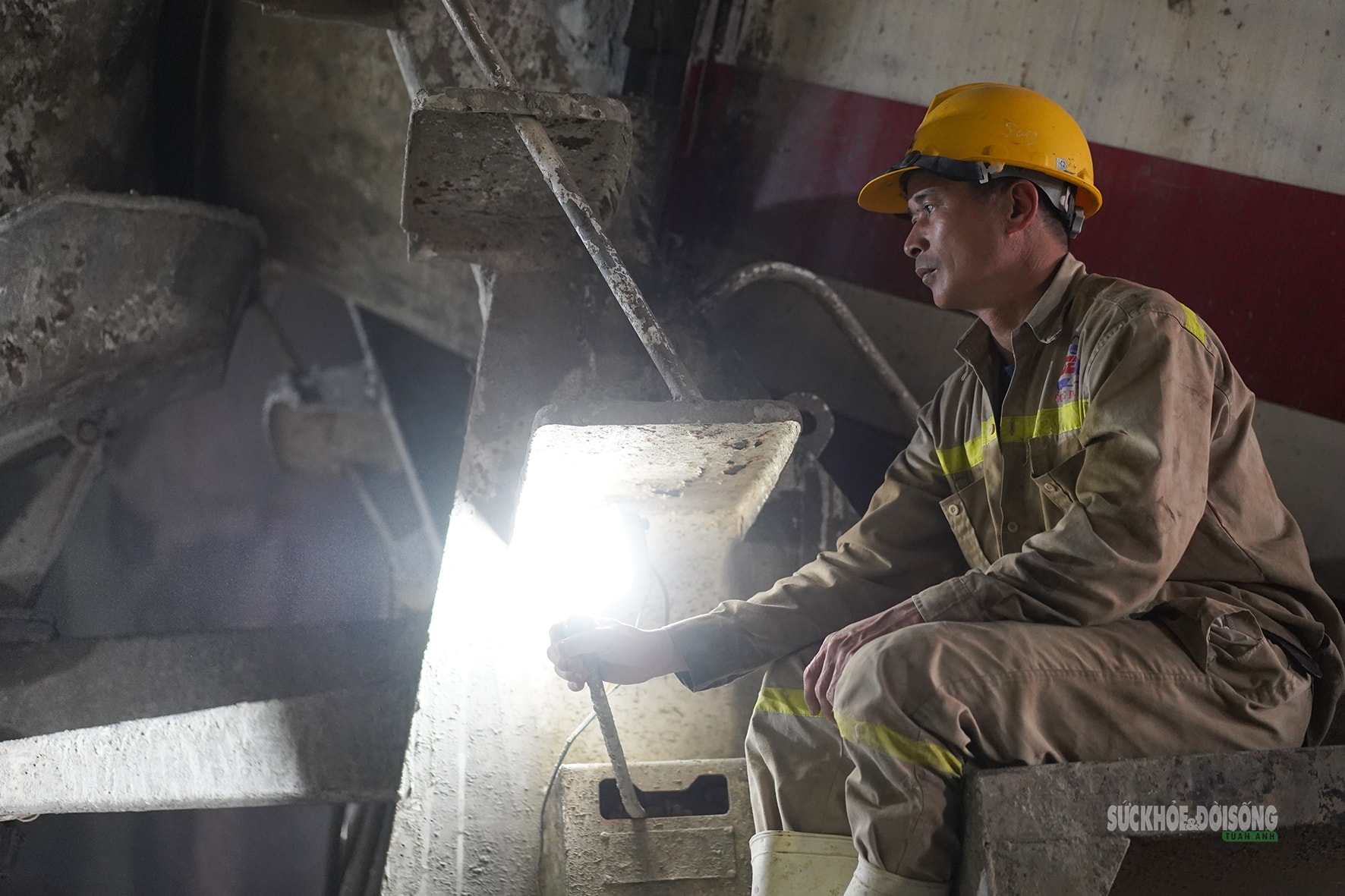 Mở rộng cao tốc Nội Bài - Lào Cai: Công trường bám tuyến, chạy đua tiến độ năm 2026- Ảnh 6.