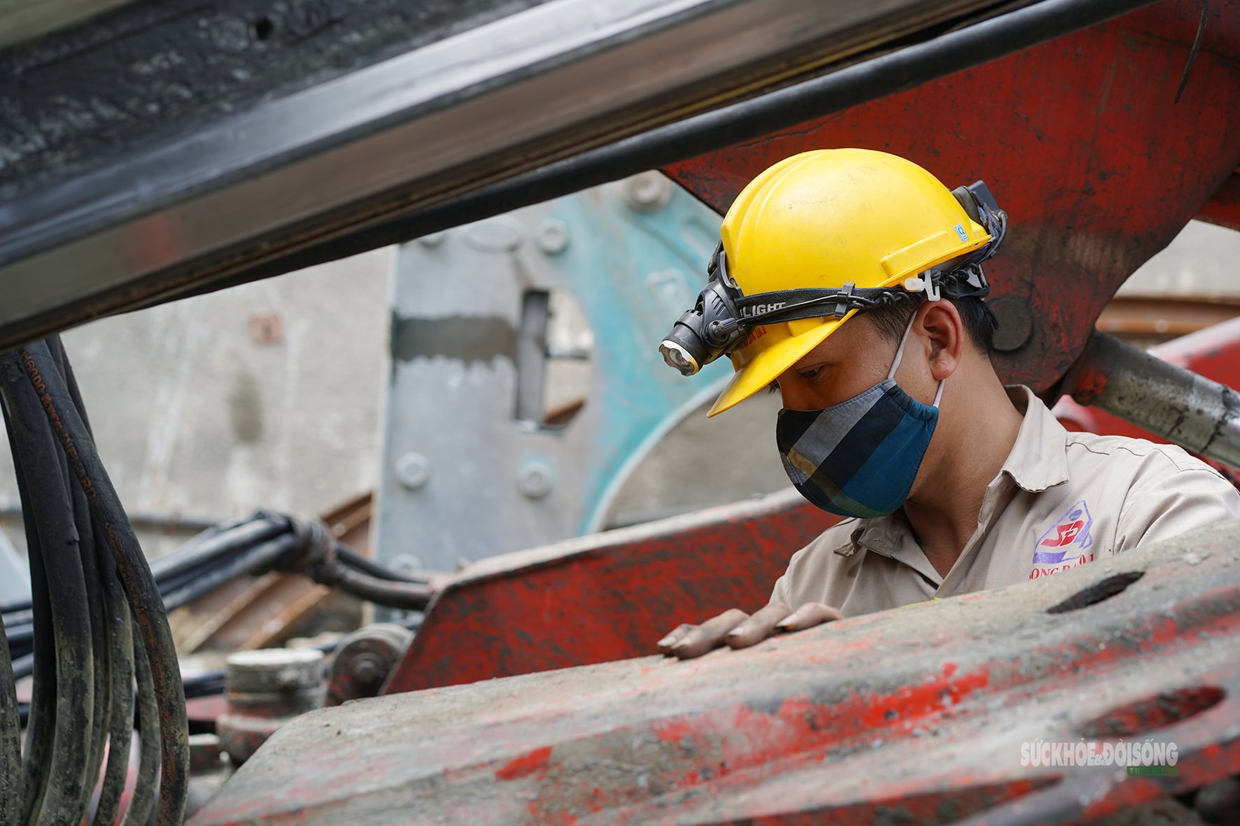 Mở rộng cao tốc Nội Bài - Lào Cai: Công trường bám tuyến, chạy đua tiến độ năm 2026- Ảnh 7.