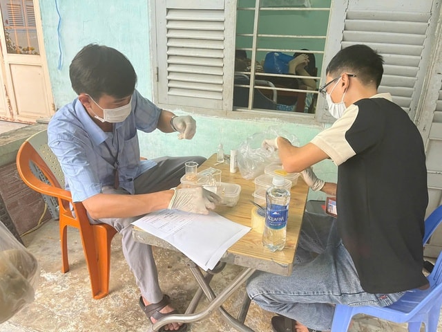 Số ca nghi ngộ độc sau ăn bánh mì lề đường tại Vũng Tàu đã tăng lên 92 ca- Ảnh 2.