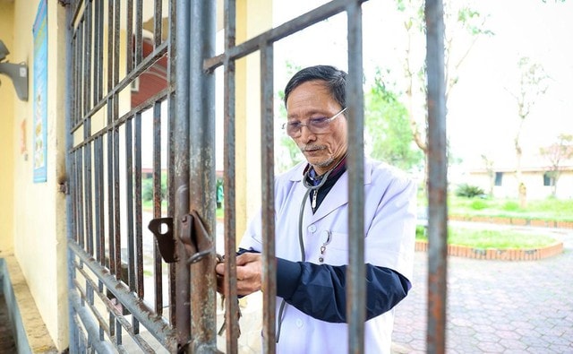 Người bác sĩ lặng lẽ ở lại với bệnh nhân tâm thần- Ảnh 3.