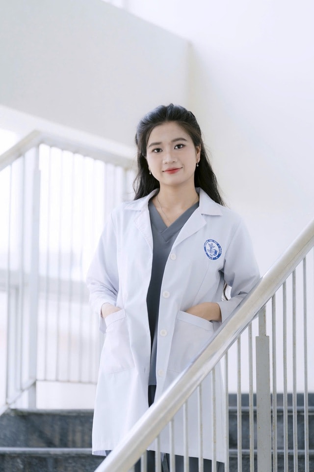 Nữ dược sĩ xung phong nhập ngũ- Ảnh 2.