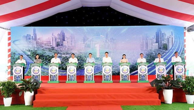 Chủ tịch Quốc hội dự lễ khởi động dự án chào mừng Ngày bầu cử tại Đồng Nai- Ảnh 3. Chủ tịch Quốc hội dự lễ khởi động dự án chào mừng Ngày bầu cử tại Đồng Nai- Ảnh 3.