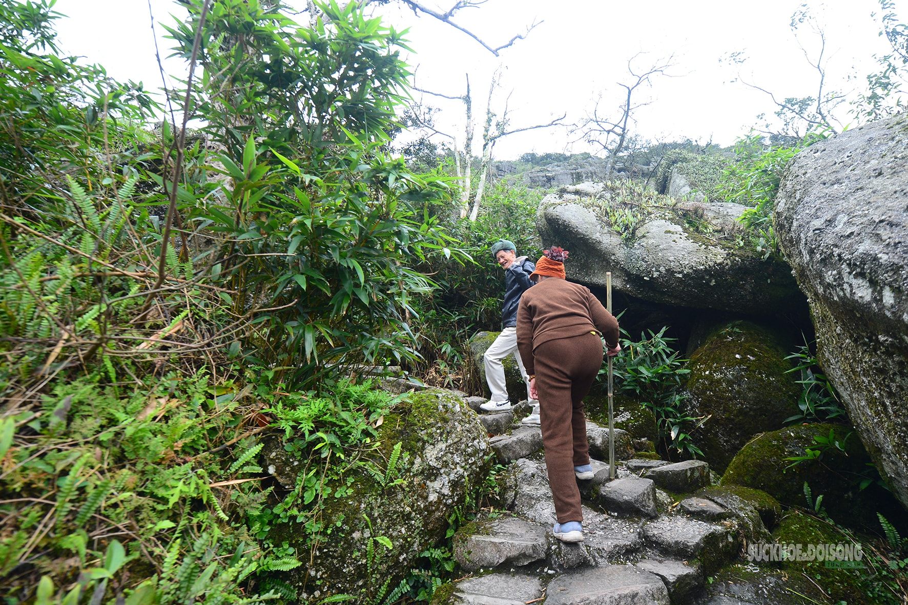 Hành trình 30 năm 'phượt' xe máy lễ Phật của cặp đôi u80- Ảnh 4.