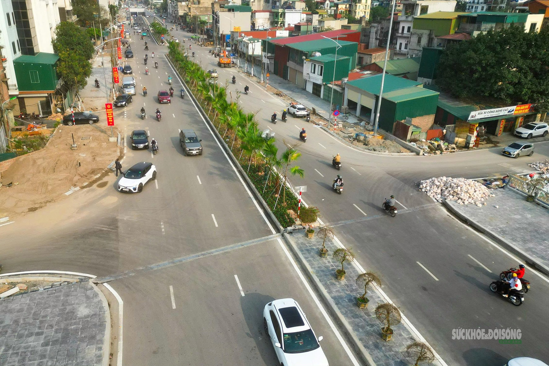 Cầu vượt sông Lừ trên Vành đai 2,5 chính thức được đưa vào khai thác sau nhiều năm chờ đợi- Ảnh 4. Cầu vượt sông Lừ trên Vành đai 2,5 chính thức được đưa vào khai thác sau nhiều năm chờ đợi- Ảnh 4.