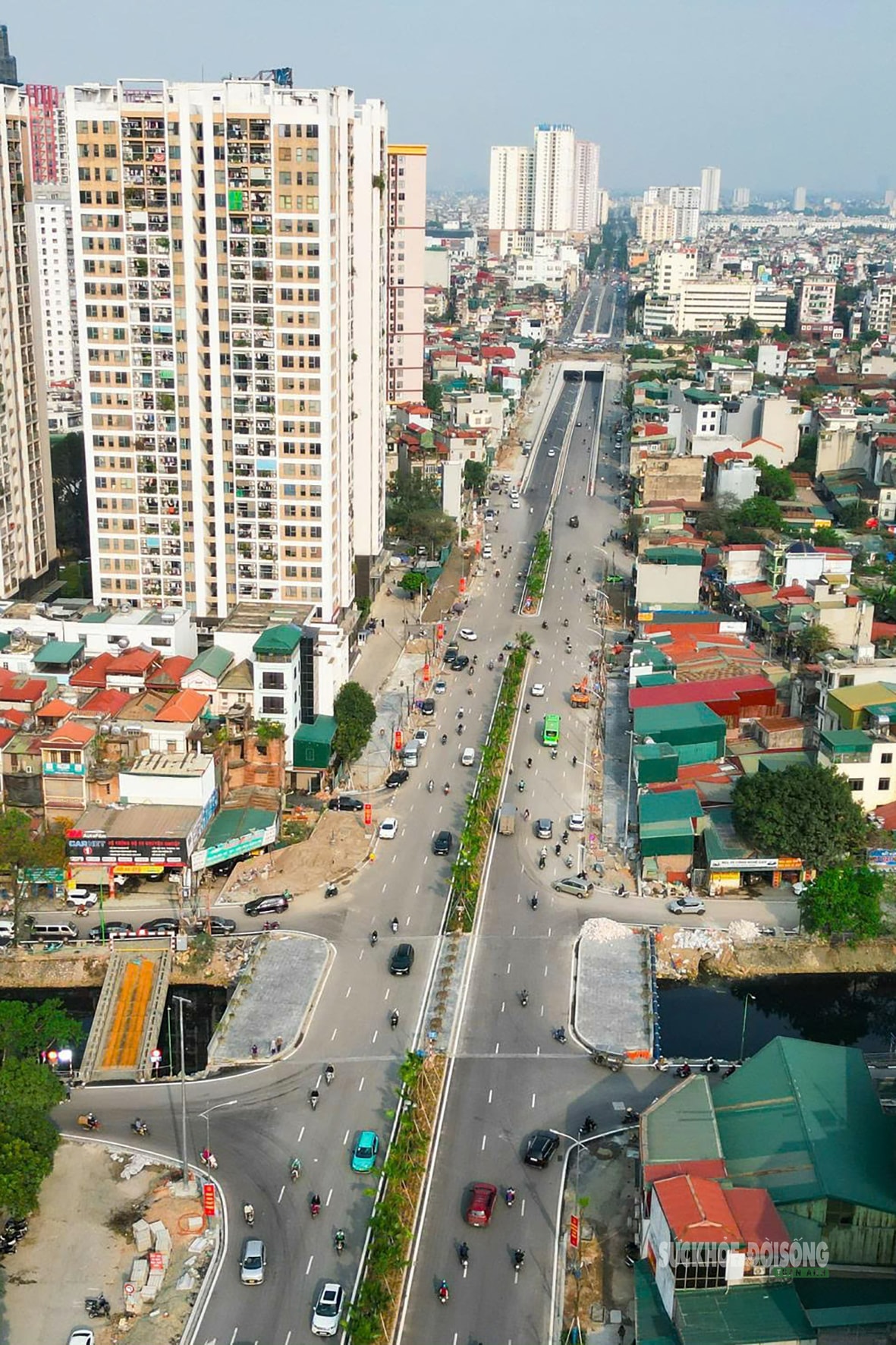 Cầu vượt sông Lừ trên Vành đai 2,5 chính thức được đưa vào khai thác sau nhiều năm chờ đợi- Ảnh 1. Cầu vượt sông Lừ trên Vành đai 2,5 chính thức được đưa vào khai thác sau nhiều năm chờ đợi- Ảnh 1.