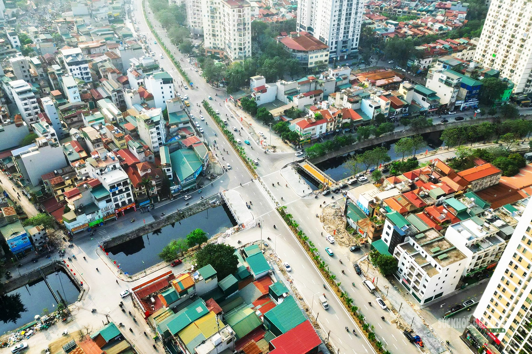 Cầu vượt sông Lừ trên Vành đai 2,5 chính thức được đưa vào khai thác sau nhiều năm chờ đợi- Ảnh 9. Cầu vượt sông Lừ trên Vành đai 2,5 chính thức được đưa vào khai thác sau nhiều năm chờ đợi- Ảnh 9.