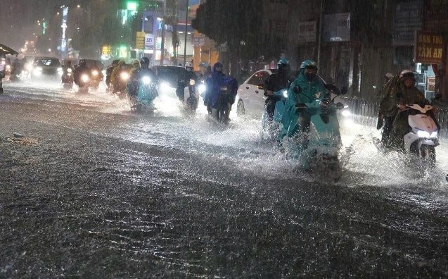 Mưa trái mùa ở Tây Nguyên và Nam Bộ kéo dài đến khi nào?- Ảnh 1. Mưa trái mùa ở Tây Nguyên và Nam Bộ kéo dài đến khi nào?- Ảnh 1.