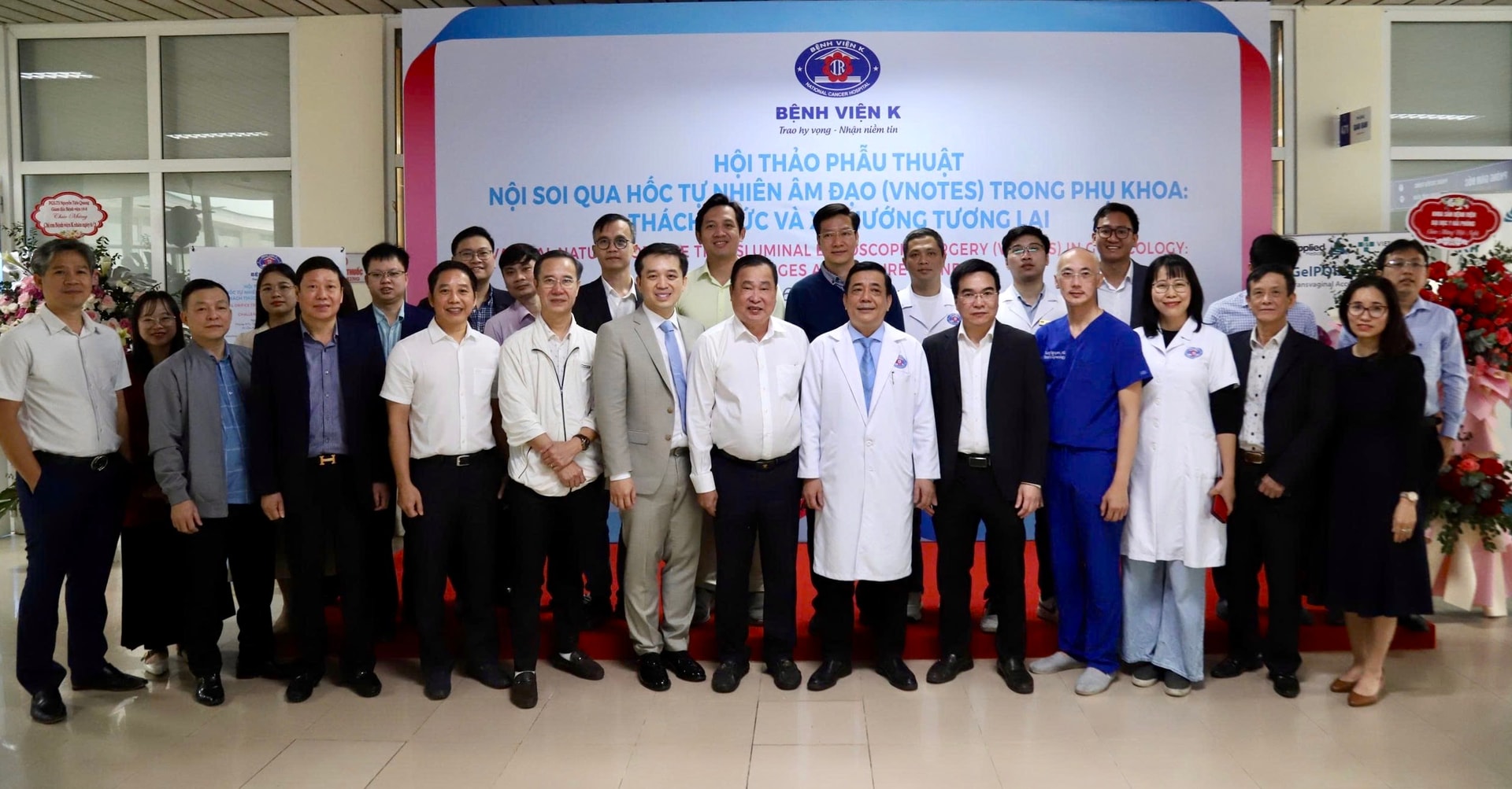 Bác sĩ 'viện K' tiên phong thực hiện thành công gần 300 ca phẫu thuật nội soi bệnh phụ khoa bằng kỹ thuật mới- Ảnh 6.