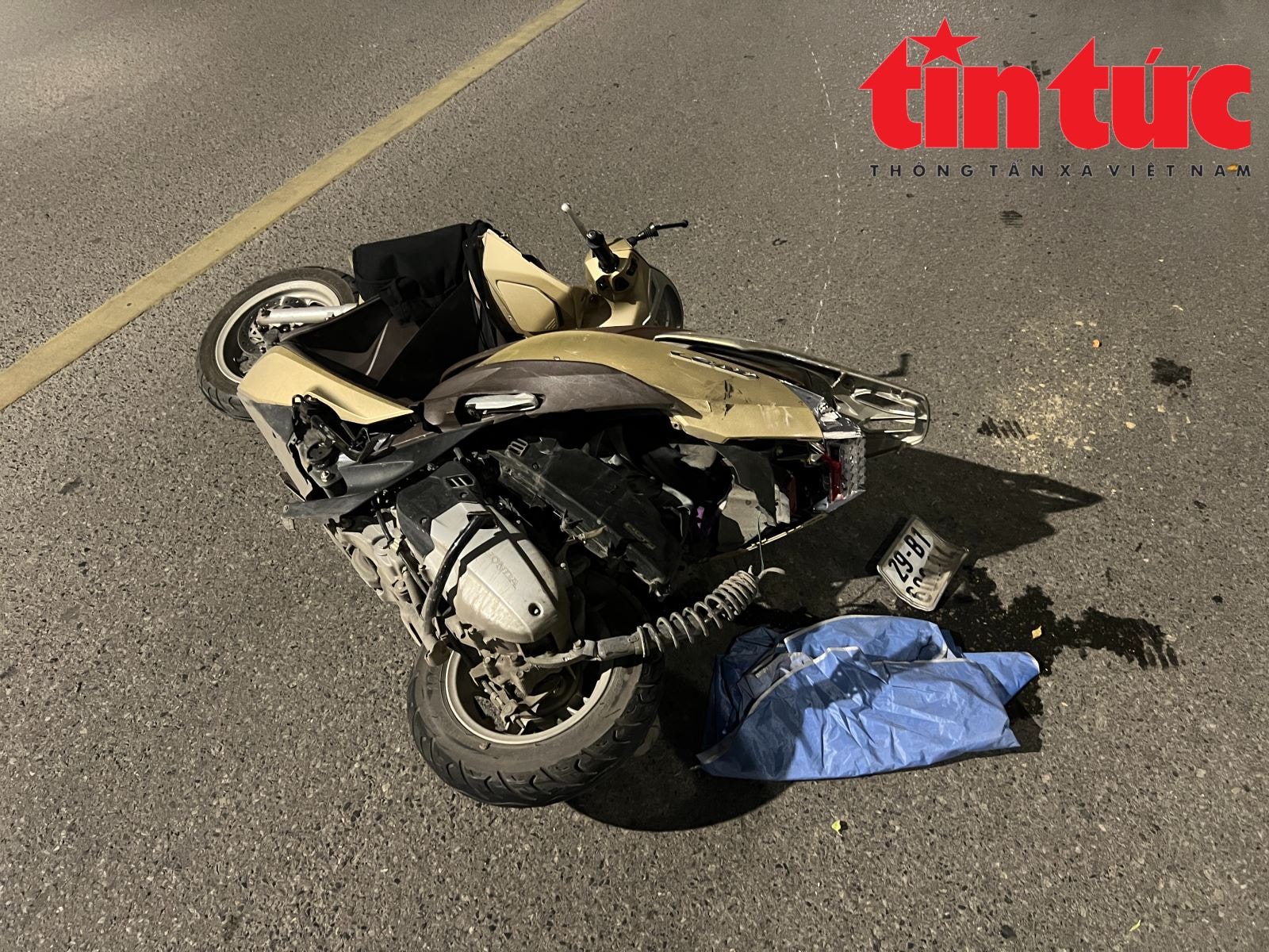 Tai nạn liên hoàn trên phố Nguyễn Chánh, có người bị thương nặng- Ảnh 5.