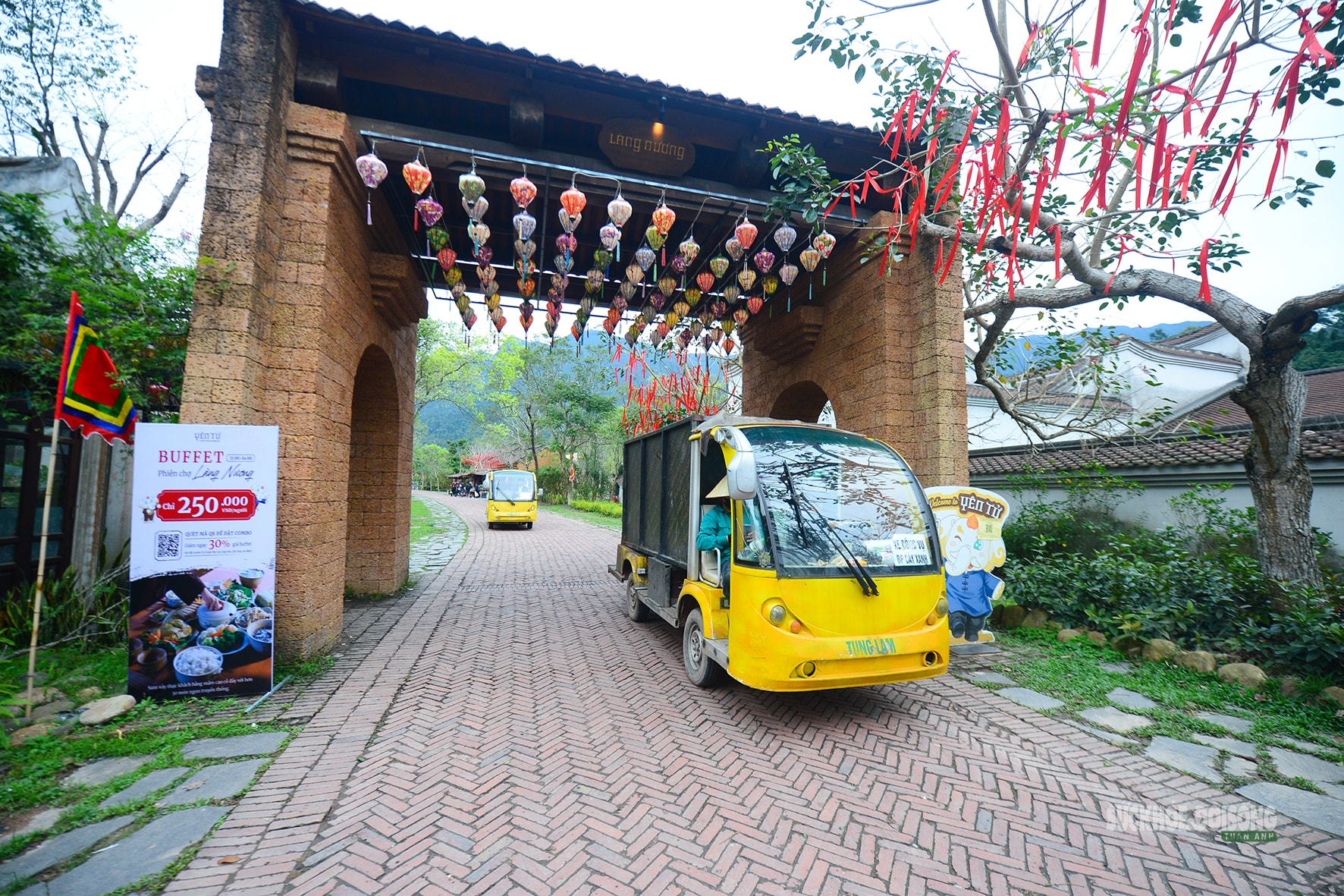 Hành trình 30 năm 'phượt' xe máy lễ Phật của cặp đôi u80- Ảnh 5.