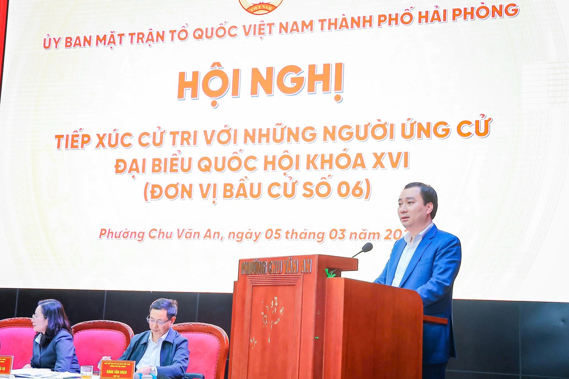 Ứng cử viên ĐBQH Vũ Văn Tiến: 'Đi xa bằng tài năng, đi bền bằng tình nghĩa và cội nguồn'- Ảnh 2. Ứng cử viên ĐBQH Vũ Văn Tiến: 'Đi xa bằng tài năng, đi bền bằng tình nghĩa và cội nguồn'- Ảnh 2.