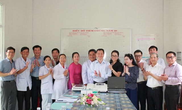 Thứ trưởng Nguyễn Tri Thức khảo sát thực tế y tế cơ sở tại Cà Mau- Ảnh 5.