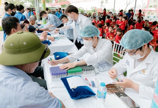 MEDLATEC kỷ niệm 30 năm thành lập, đón nhận Huân chương Lao động hạng Nhì- Ảnh 2. MEDLATEC kỷ niệm 30 năm thành lập, đón nhận Huân chương Lao động hạng Nhì- Ảnh 2.