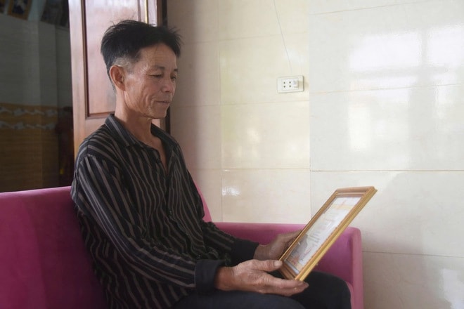 Người đàn ông hơn 10 năm 'trốn vợ' đi cứu người giữa những cơn sóng dữ- Ảnh 5. Người đàn ông hơn 10 năm 'trốn vợ' đi cứu người giữa những cơn sóng dữ- Ảnh 5.