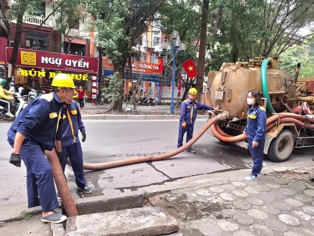 Khi phụ nữ dấn thân vào 'địa hạt' của nam giới- Ảnh 4.